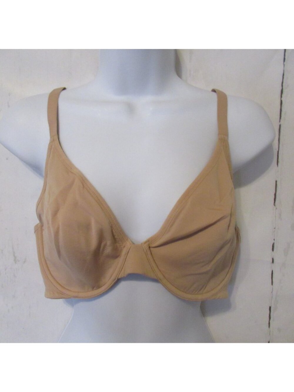 Gap Body Bra 36D Beige Tan Bare Natural Plunge‎ Smooth Underwire Back Closure